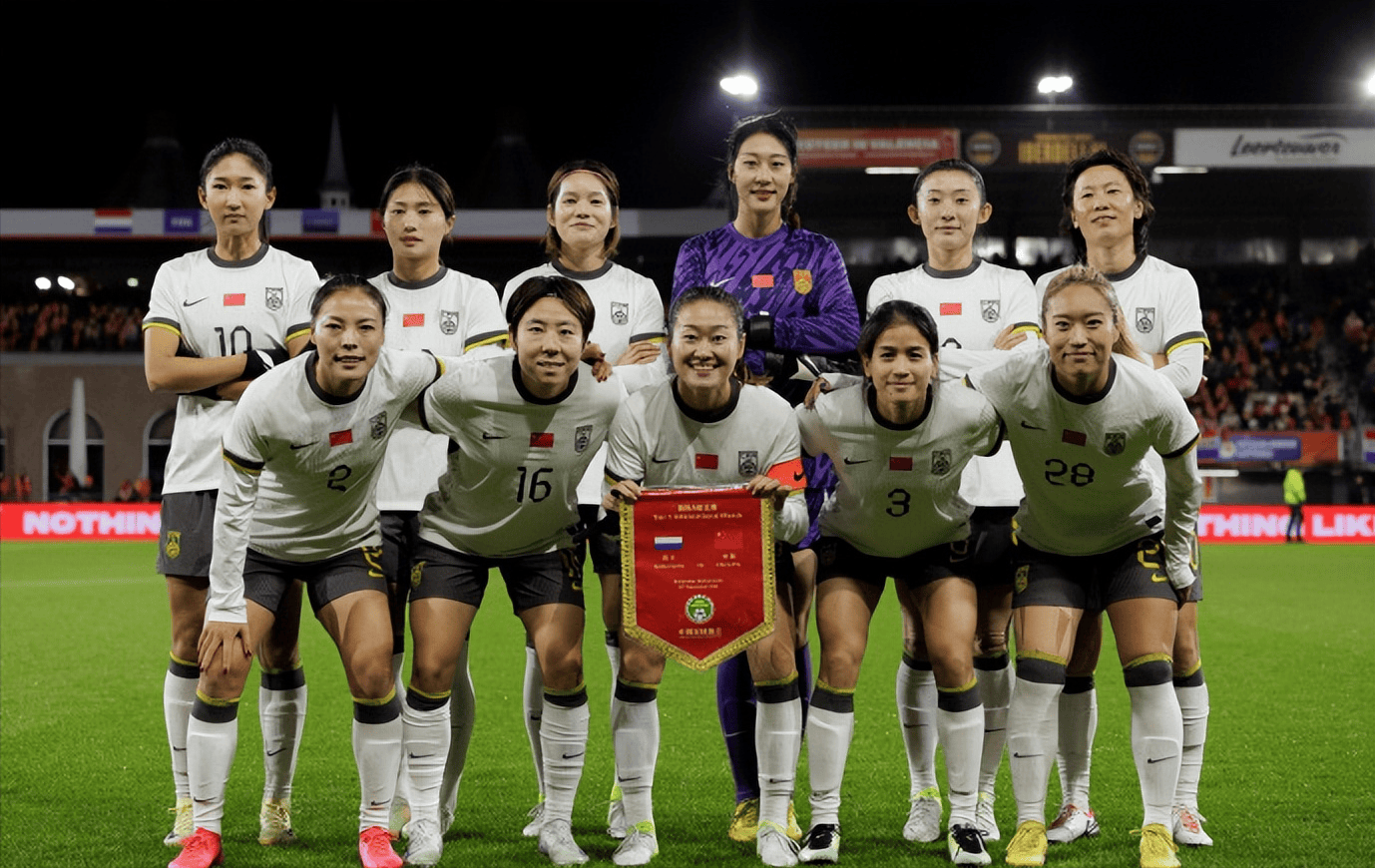 著名女足球员再次入选国家队
