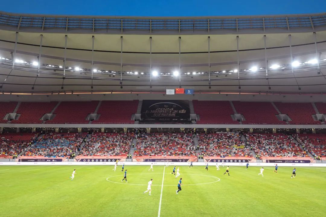 足球明日之星在国际赛场脱颖而出!