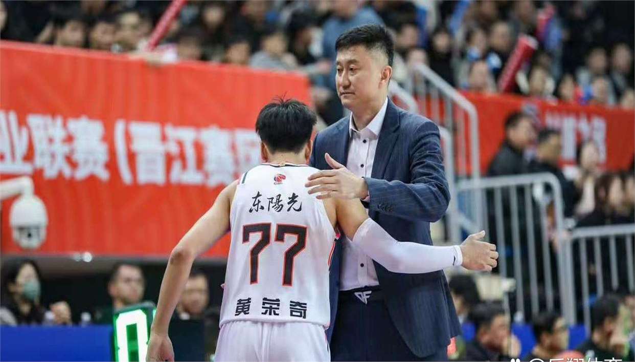 南安普顿客场连胜提振信心，球队士气高昂