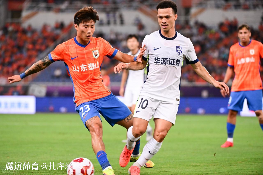 中超-泽卡梅开二度双方7中门框泰山3-1三镇结束两连败